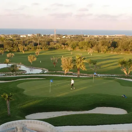 ホテル Relais Masseria Caselli カロヴィーニョ