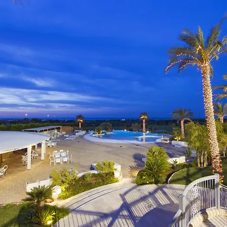 Relais Masseria Caselli Otel 4*