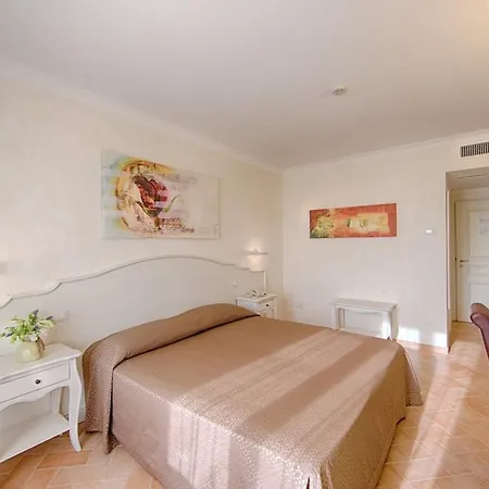 Hotel Relais Masseria Caselli 4*