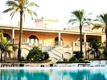 Relais Masseria Caselli 4* カロヴィーニョ