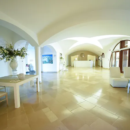 Relais Masseria Caselli 4*