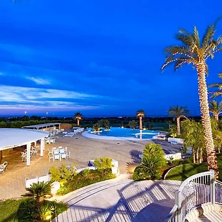 Relais Masseria Caselli 4*
